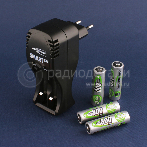 Зарядное устройство Ansmann SMART ECO SET (заряжает 2/4 АА/ААА +4х800AA maxE)